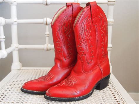 size 5.5 vintage red cowboy boots by violetcrownvintage on Etsy