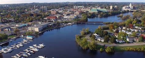 Peterborough | Ontario - 1000 Towns of Canada