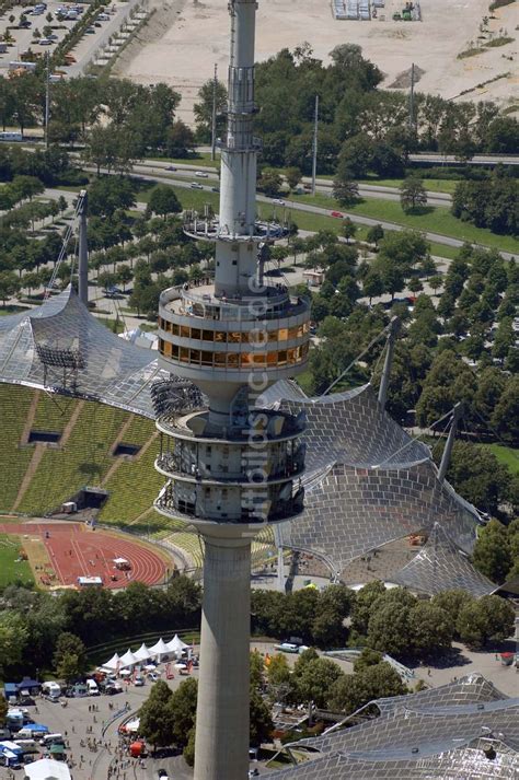 Luftaufnahme München Der Olympiaturm ist ein Fernsehturm in München