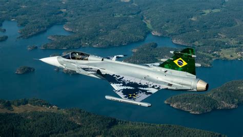 Gripen E Do Brasil Realiza Seu Primeiro Voo V Deo Tecnodefesa