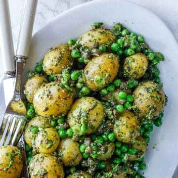 Grøn marineret kartoffelsalat med ærter lækker lun kartoffelsalat