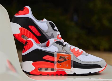 Nike Air Max 90 Og Infrared 2020 Release Date Sneaker Bar Detroit