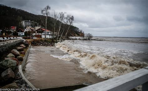 Alert Pogodowy Silny Wiatr Na P Nocy Kraju Wp Wiadomo Ci