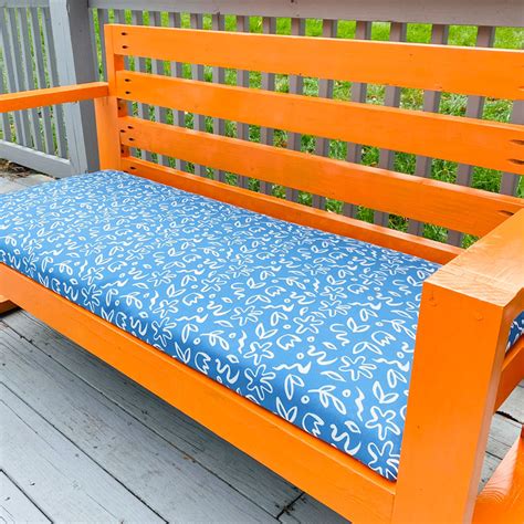 Tips for Painting Outdoor Patio Furniture | Chica and Jo