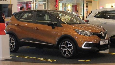 Renault Captur Orange Atacama Renault Captur Review