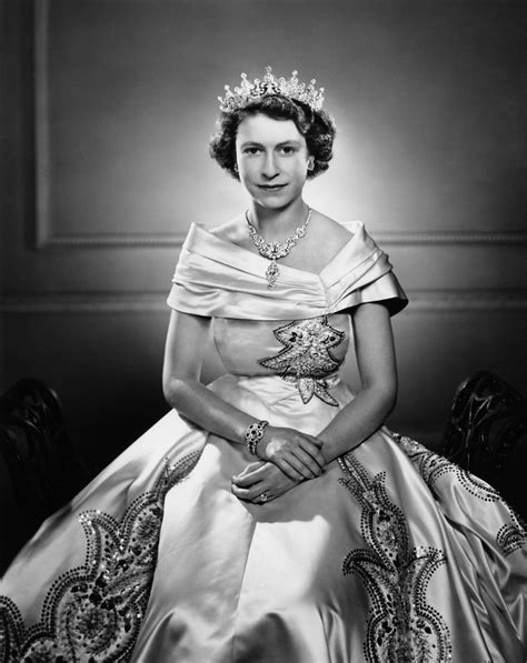 Queen Elizabeth II: Facts About Her Life And Reign, 57% OFF