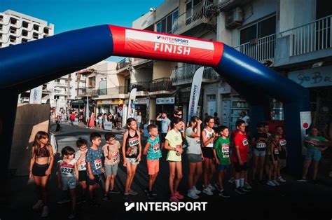 Tinġabar is somma sabiħa ta 884 brisq Puttinu Cares waqt l Sport