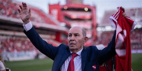 Sorprende La Forma En Que Bochini Se Gana La Vida Siendo ídolo De Independiente