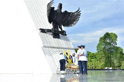 Jelang HUT TNI AU Ke 76 KSAU Pimpin Ziarah Di Taman Makam Pahlawan