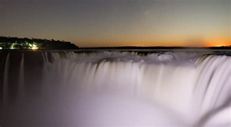 La M Gica Experiencia De Un Paseo Nocturno Por Las Cataratas De Iguaz