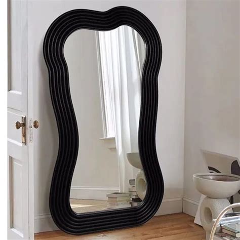 Unique Blob Mirror Designs To Add A Modern Twist To Your Home Decor