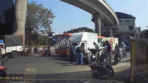 Bengaluru Bengaluru Accident Bystanders Help Biker Video Of