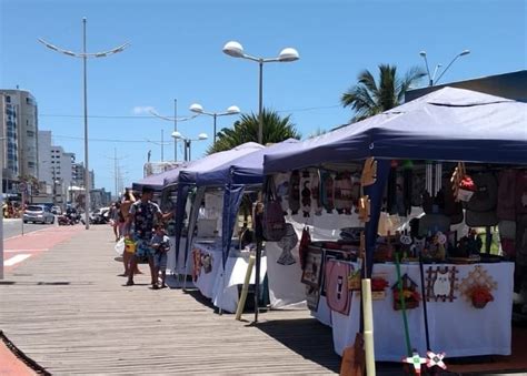 Domingo tem Feira de Artesanato em Navegantes apresentação musical