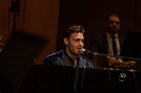 Messina stasera Alberto Urso a Piazza Duomo Basile Sarà