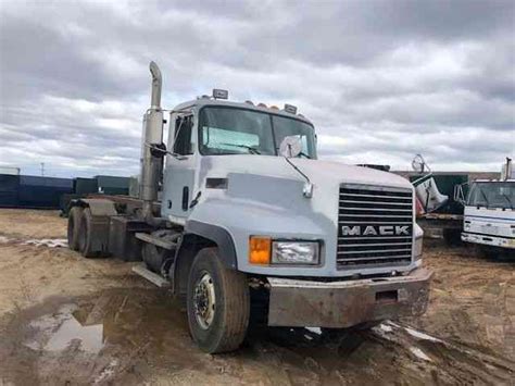 Mack Cl 713 1996 Heavy Duty Trucks