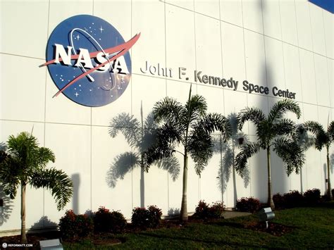 Watch The Space Shuttle Launch At The Kennedy Space Center In Cape ...