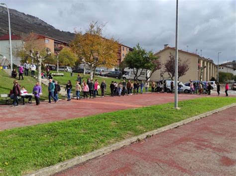 Fotos De La Plaza Dantza En Irurzun Ortzadar