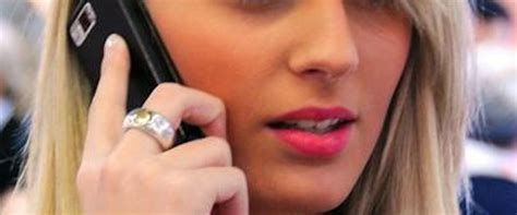 Messaggi hot con un adulto trauma per una 15enne scopre che è il padre Secolo d Italia