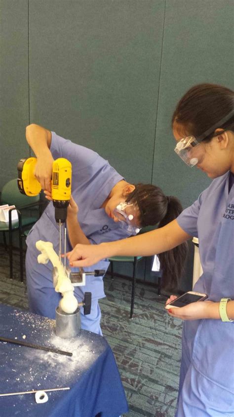 Perry Initiative Inspiring Future Female Engineers And Orthopaedic