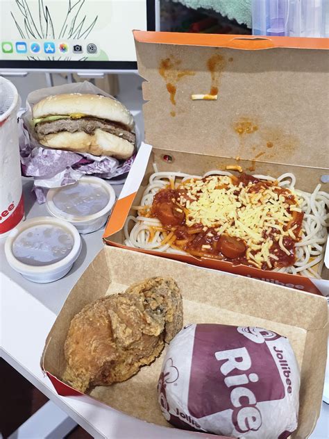 Chicken Mcdo Vs Jollibee Chickenjoy Now Chickensad R Filipinofood