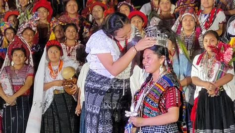 Madelyn Toyom Canastuj fue coronada como Rabín Ajaw 2023