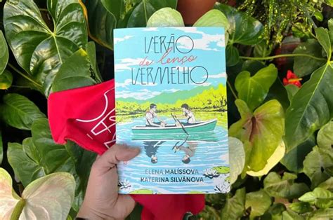 Romance gay banido da Rússia Verão de Lenço Vermelho chega ao Brasil