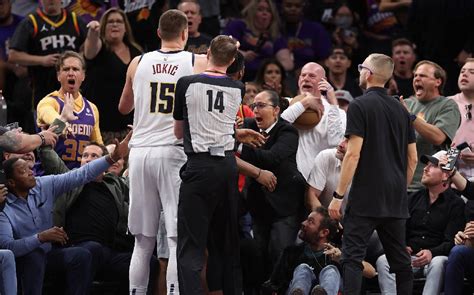 Nikola Jokic Es Multado Por Agredir Al Dueños De Los Suns