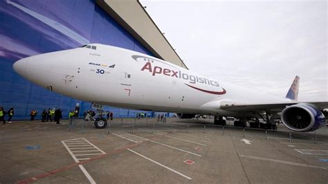 Boeing bids farewell to an icon and delivers the last 747 Jumbo Jet