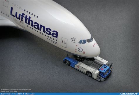 Revell Airbus A380-800 #19616 – Airlinercafe