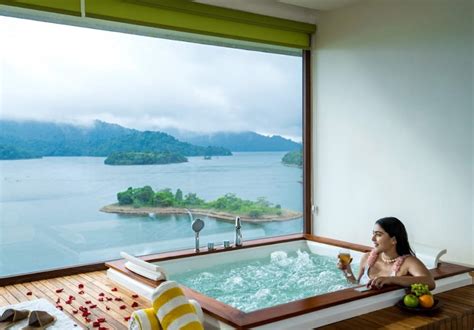 Best Honeymoon Resort in Wayanad for Couples - Mountain Shadows ...