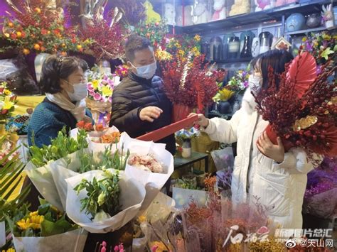 新年添新花 节前花卉市场一派繁忙手机新浪网