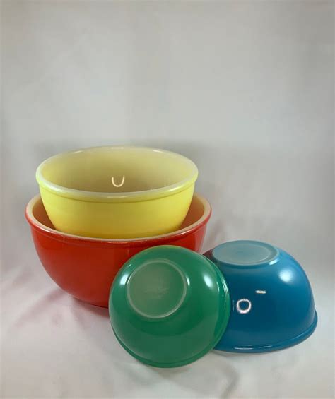 Vintage Fire King Bowls Fired On Primary Colours Set Of 4 Beaded Edge Mixing Bowls Vintage