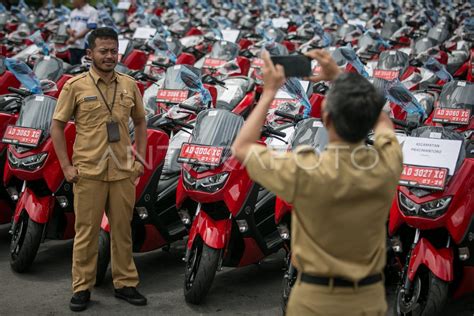 MOTOR DINAS BARU LURAH DAN KEPALA DESA ANTARA Foto