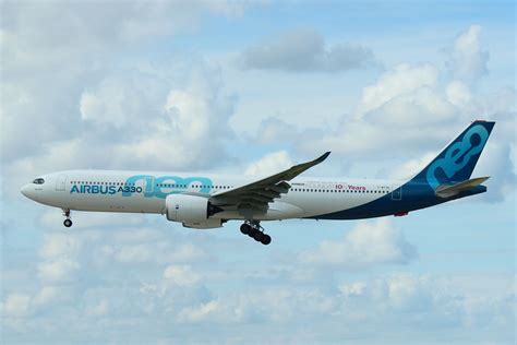 Airbus A330 941 NÉO F WTTN LBG Paris le Bourget le 16 0 Flickr