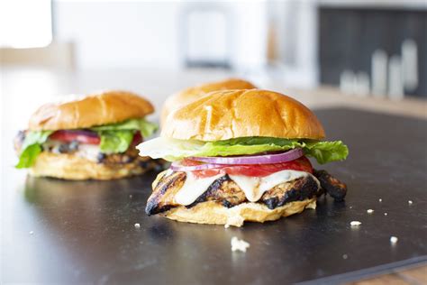 Juicy Grilled Chicken Sandwich - JJ & Stefanie