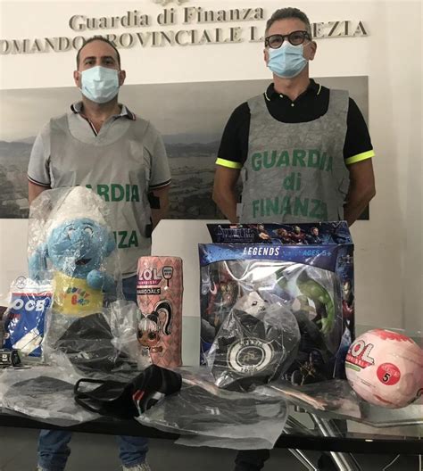 La Guardia Di Finanza Sequestra Giocattoli Per Bambini Con I Marchi