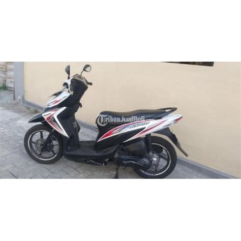 Motor Honda Vario Tahun Bekas Warna Putih Kondisi Mulus Siap Pakai