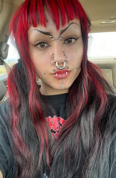 Women With Huge Septums Red Hair Woman Septum Piercing Cool Piercings