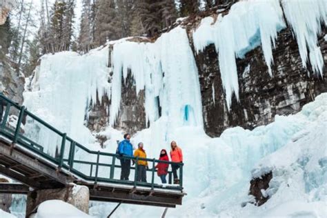 Hike Johnston Canyon Icewalk Discover Banff Tours