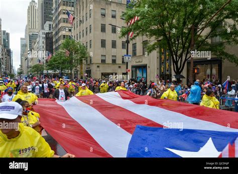 Huge puerto rican flag hi-res stock photography and images - Alamy