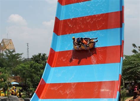 Water Kingdom Mekarsari Mencoba Wahana Seru Di Waterpark Terbesar Se