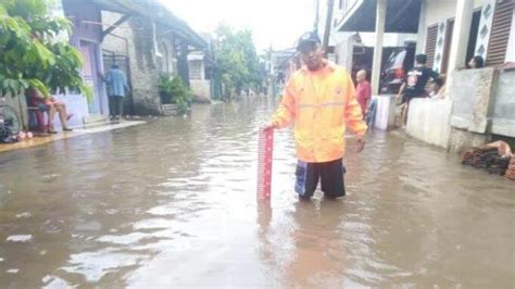 Banjir Rendam 50 Kepala Keluarga Di Sepatan Tangerang Selatan Aktual