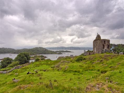 Tarbert castle stock photo. Image of fishing, castle - 44151416