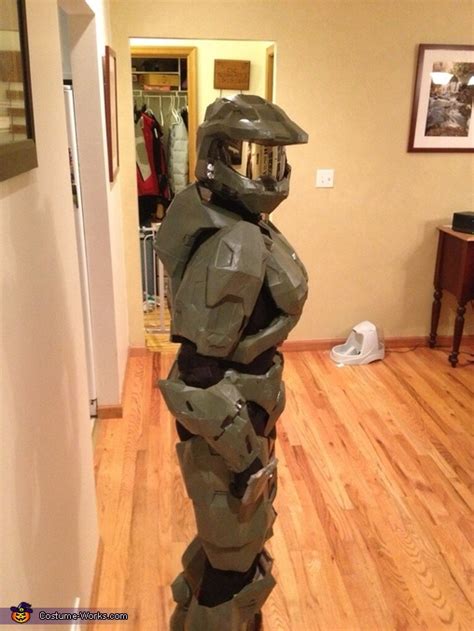 Homemade Halo Costume | No-Sew DIY Costumes