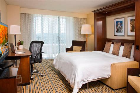 Mission Valley Accommodations W/ City Views - San Diego Marriott ...