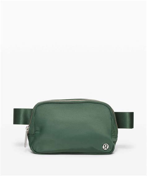 lululemon belt bag green