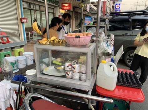 ถนนสายนี้มีตะพาบ กมที่ 297 ร้านข้างทาง