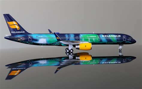 Photos:Icelandair Boeing 757-200 Hekla Aurora Geminijets - DA.C