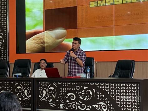 Prodi Desain Komunikasi Visual Fsrd Uns Gelar General Lecture Bertajuk