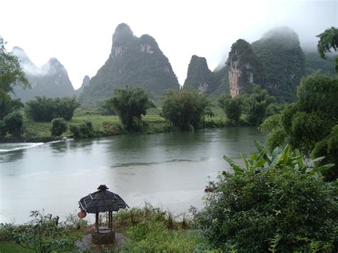 Nature's Mighty Pictures: Guilin Mountains